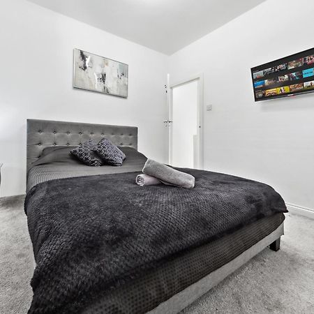 Bromley Serviced Apartments - Beckenham Place Park - London - 2 Bed House - Free Parking - 2 Beds 1 Sofabed Exterior photo